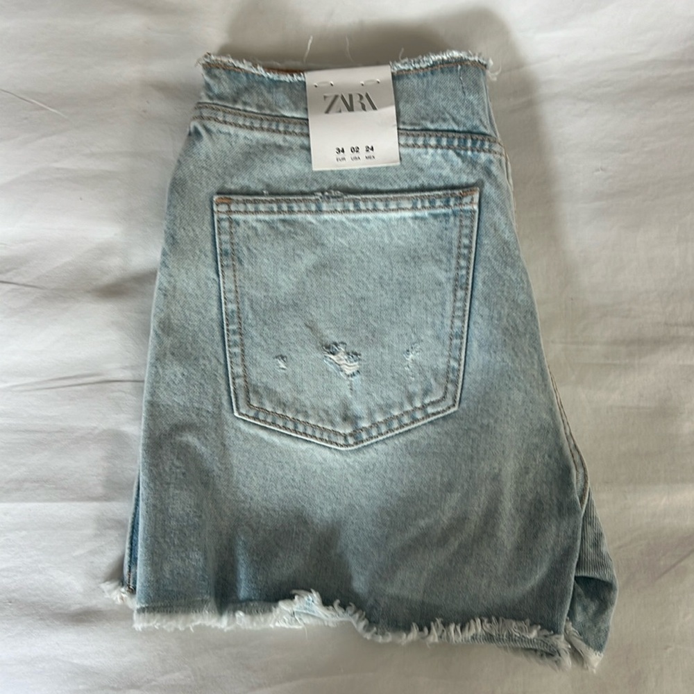 BNWT ZARA CUT OFF DENIM SHORTS